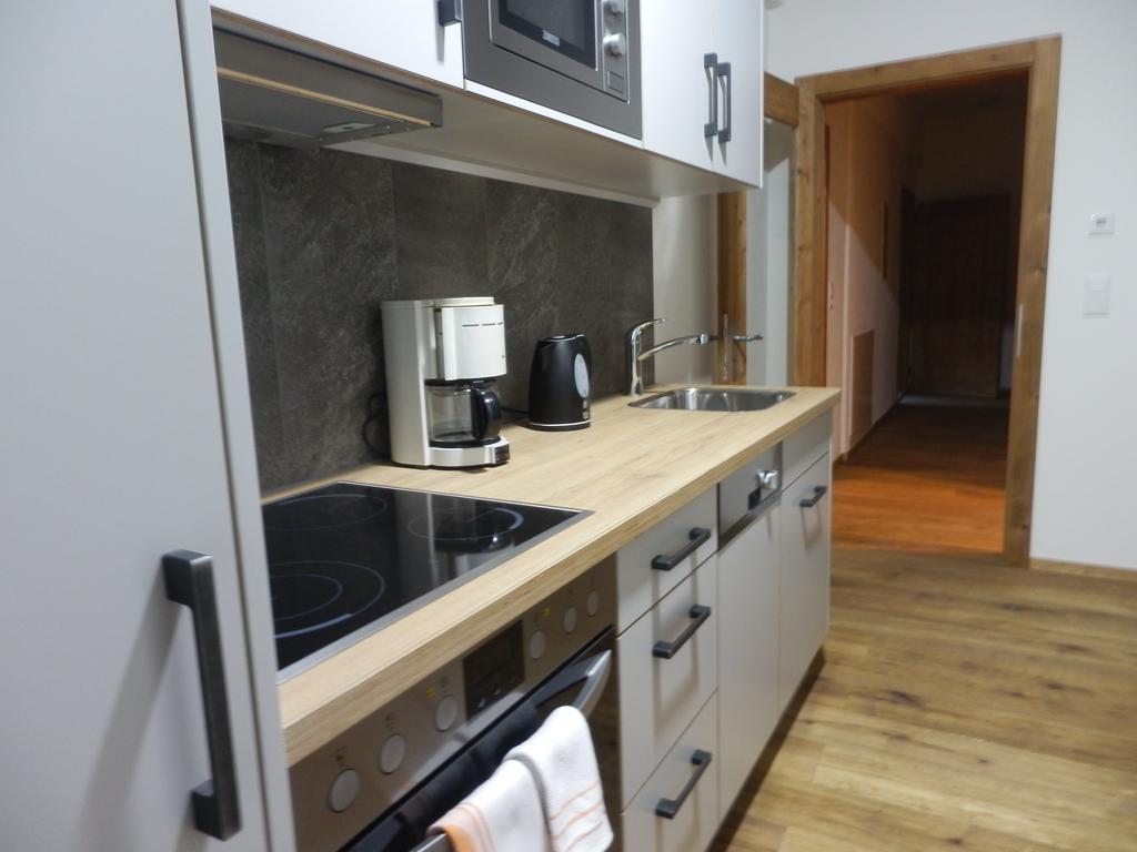 Haus Alpenflora Apartment Flirsch Exterior foto